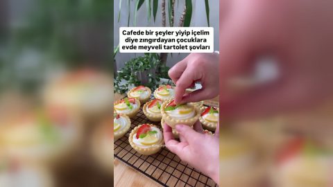 Çilekli Kremalı Tartolet
