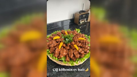 Ev Yapımı Etsiz Çiğ Köfte