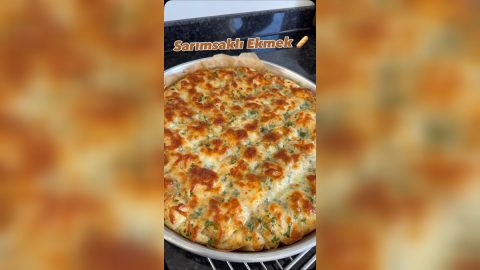 Kaşarlı Sarımsaklı Ekmek