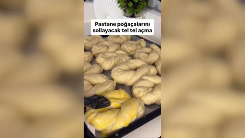 Kaşarlı Tereyağlı Açma