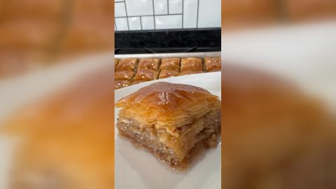 Pastane Baklavası