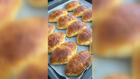 Peynirli Pastane Poğaçası